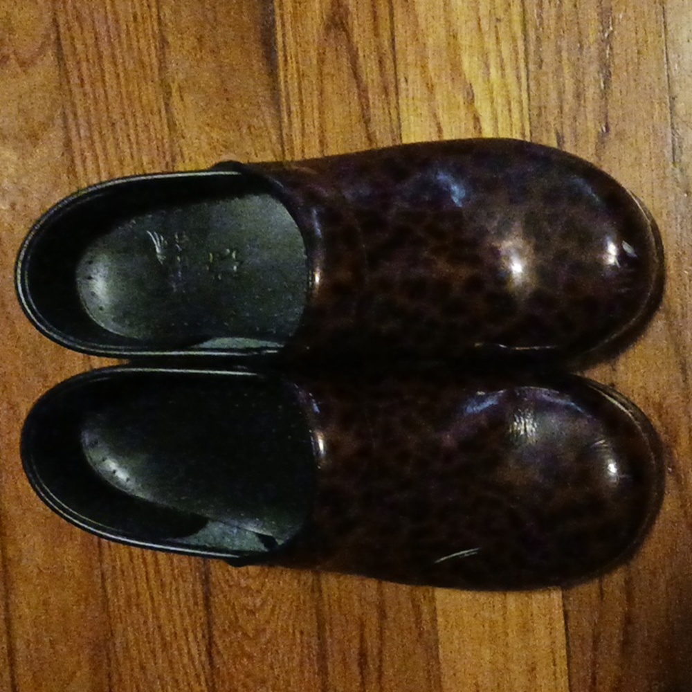 Dansko nurse clogs